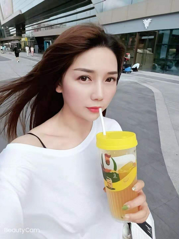 海珠万胜围莹莹